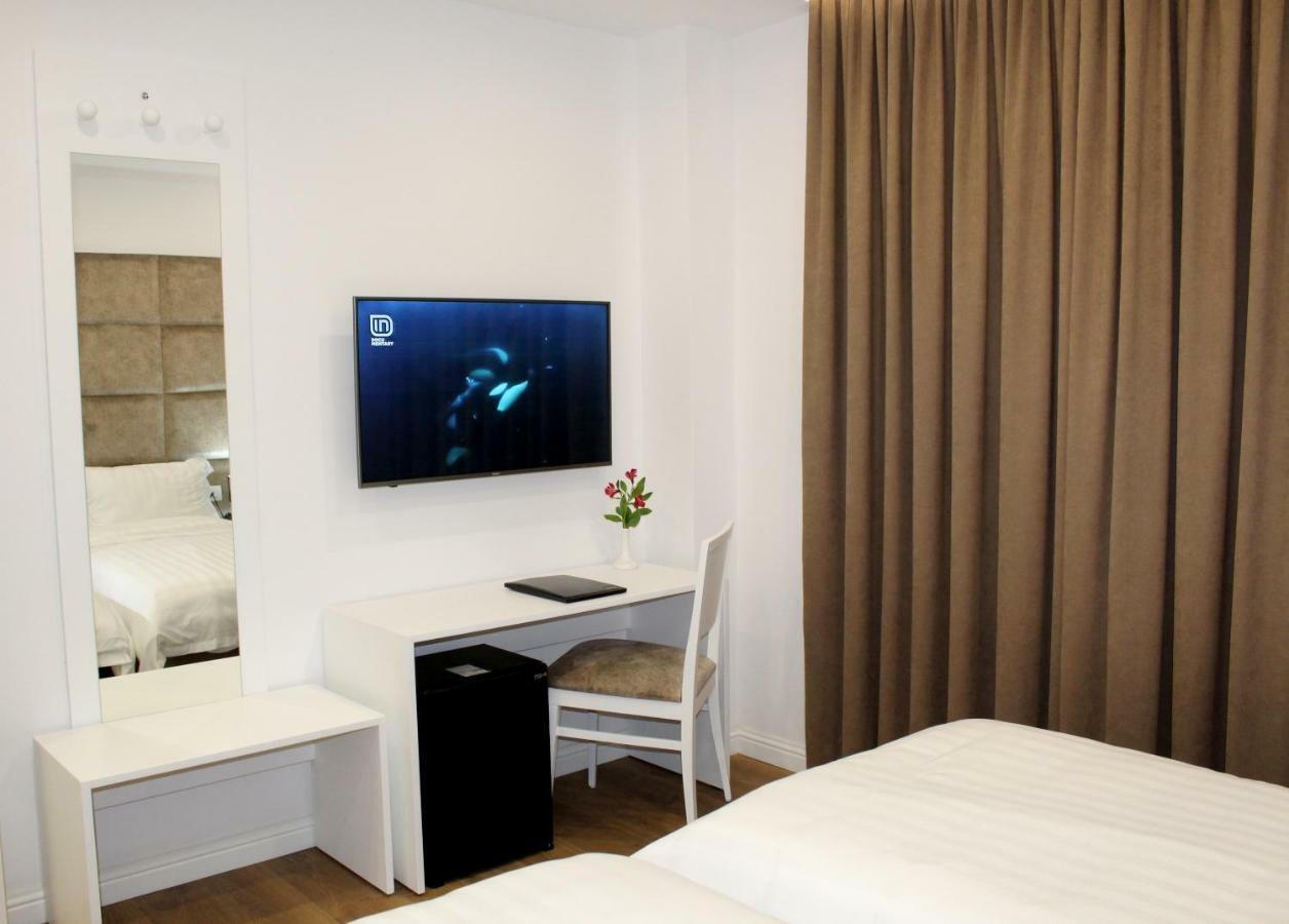 Ramel Hotel Tirana Buitenkant foto