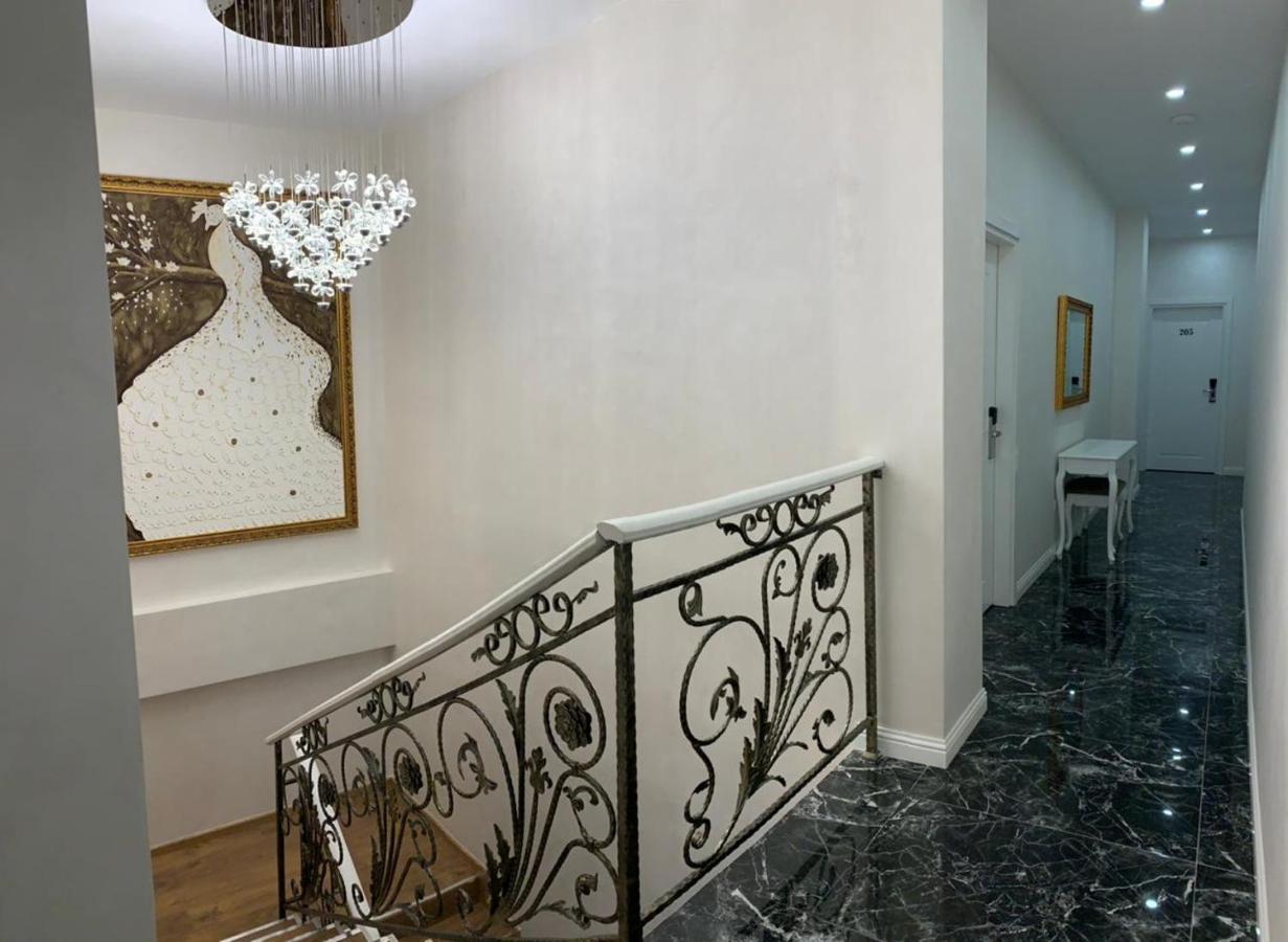 Ramel Hotel Tirana Buitenkant foto